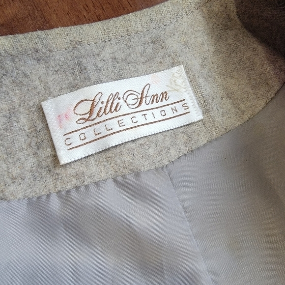 Vintage Lilli Ann Collections Wool Cape Structured Size see measurements - Picture 14 of 16